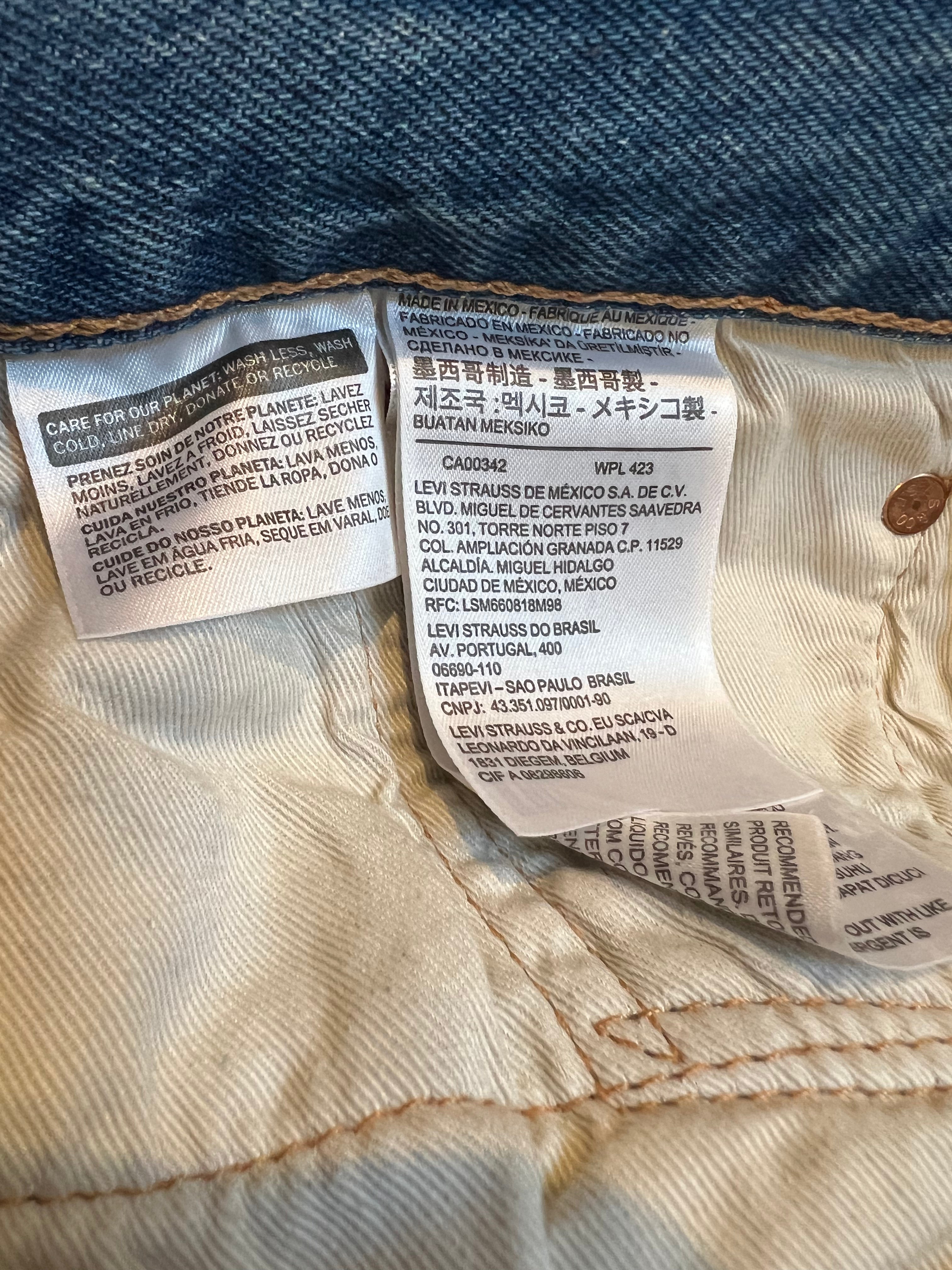 Pantalones de cuero con parche de cruz del cementerio, color negro 18