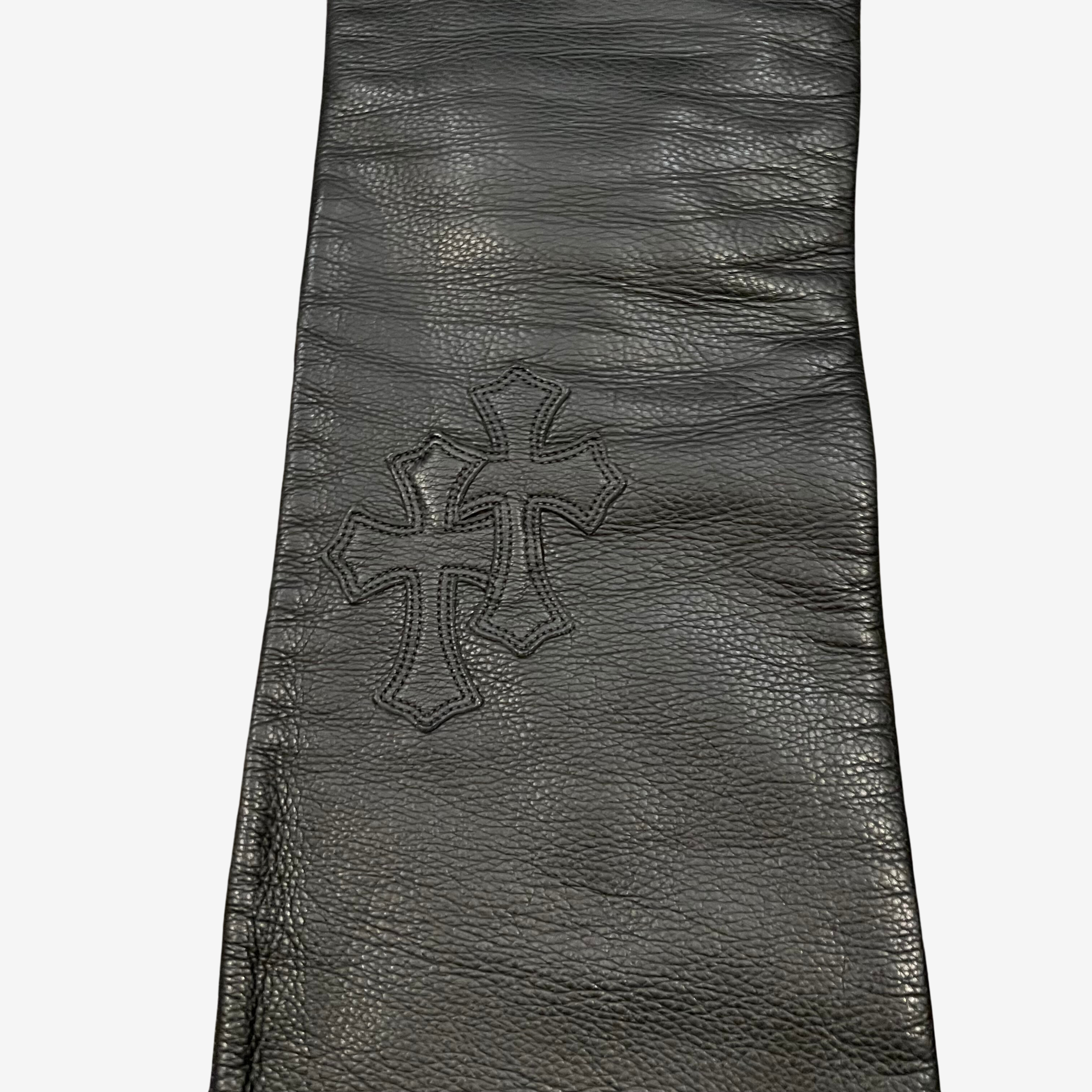 Pantalones de cuero con parche de cruz del cementerio, color negro 18 