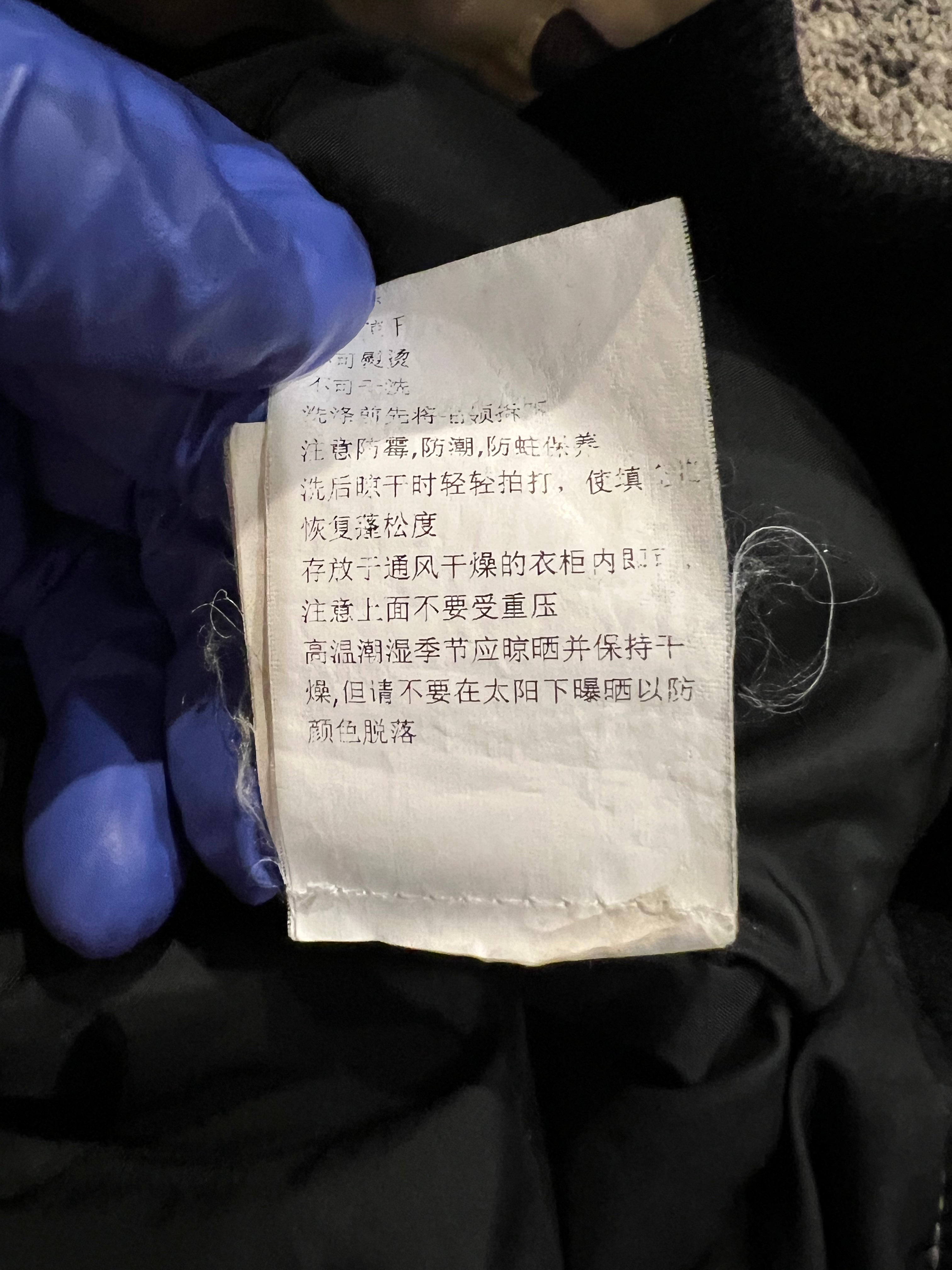 Pantalones de cuero con parche de cruz del cementerio, color negro 18 