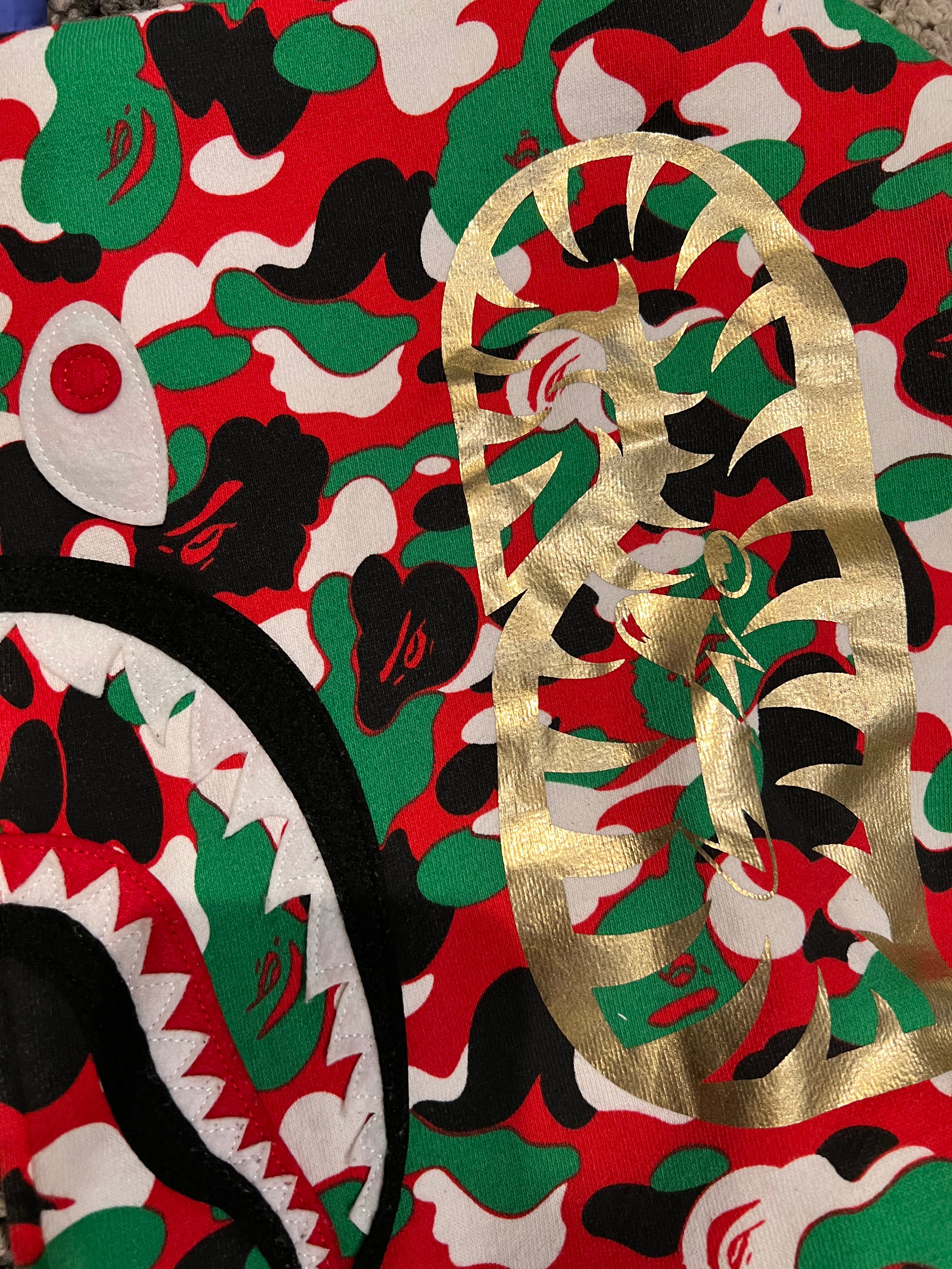 BAPE Red/Green 2024 Dubai Store Exclusive Camo Full Zip Up Shark Hoodie 5