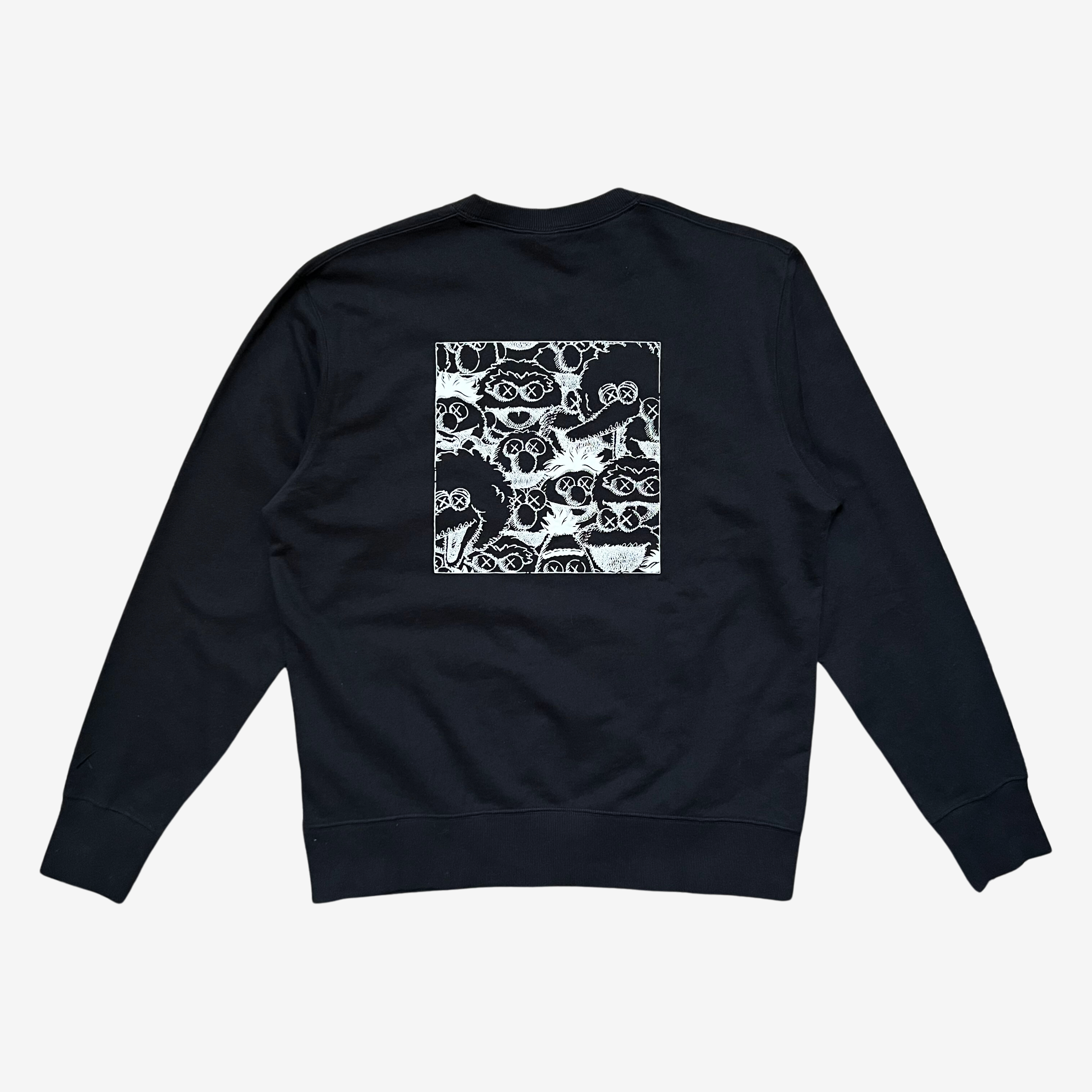 Sudadera con gráfico XX negra de Uniqlo x Barrio Sésamo 